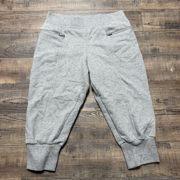 Stella McCartney Adidas Light Gray Crop Capri Joggers - Picture 1 of 12